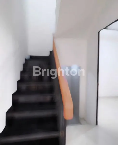 image RUMAH CANTIK SIAP HUNI DEKAT MODERN HILL DI SAWANGAN KOTA DEPOK (4)