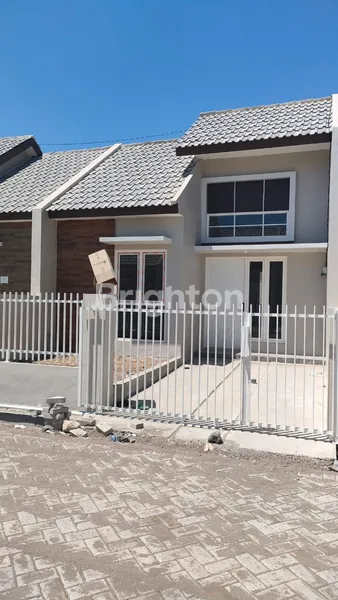 image RUMAH BARU 300JUTAAN SAJA DI ALANA CEMANDI SIDOAJO - BISA KPR TANPA DP! (1)