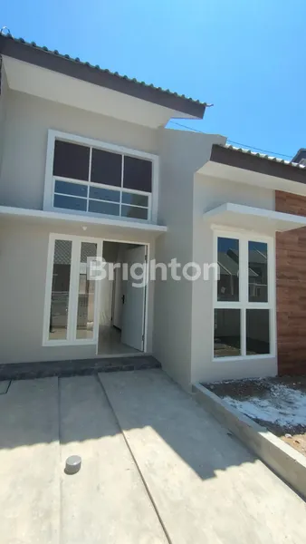 image RUMAH BARU 300JUTAAN SAJA DI ALANA CEMANDI SIDOAJO - BISA KPR TANPA DP! (3)