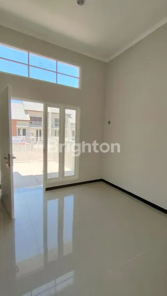 image RUMAH BARU 300JUTAAN SAJA DI ALANA CEMANDI SIDOAJO - BISA KPR TANPA DP! (4)