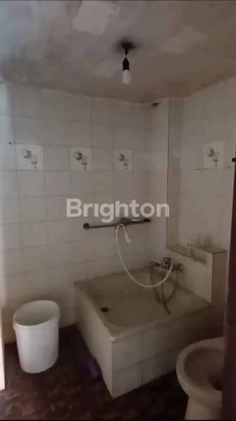 image RUMAH GAYA KLASIK KAMAR 6 COCOK UNTUK KELUARGA BESAR DENPASAR BARAT\N (6)