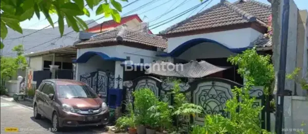 image RUMAH 1,5 LANTAI TERAWAT SEMAMPIR LOKASI MEPET MERR, SEMOLOWARU (1)