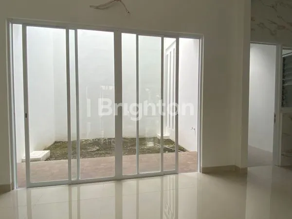 image RUMAH DI ROYAL RESIDENCE CLUSTER CANAL PARK (3)