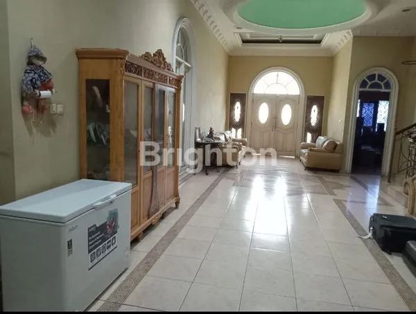 image WTS RUMAH CANTIQ 2,5 LANTAI DI TAMAN RATU, JAKARTA BARAT (2)