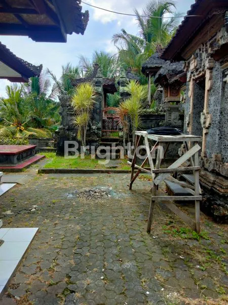image RUMAH PINGGIR JALAN, JALUR KEARAH PANTAI KELATING (2)