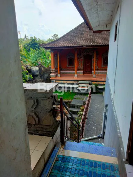image RUMAH PINGGIR JALAN, JALUR KEARAH PANTAI KELATING (3)