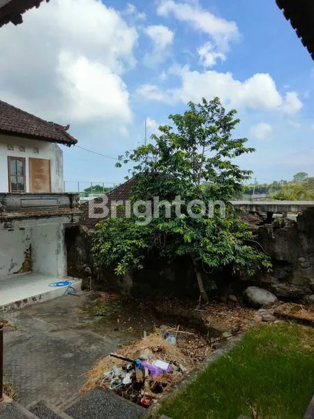 image RUMAH PINGGIR JALAN, JALUR KEARAH PANTAI KELATING (8)