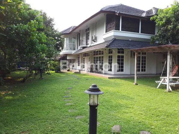 image RUMAH LUAS LOKASI STRATEGIS DI JAKARTA SELATAN (3)