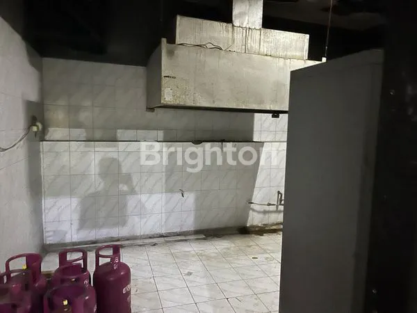 image GUDANG 2 LANTAI SIAP PAKAI AREA KALIBANTENG SEMARANG (6)
