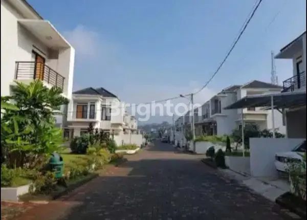 RUMAH FULL FURNISH PREMIUM SIAP HUNI AMAN NYAMAN PERUMAHAN KOMPLEK GRAND PANORAMIC KOTA BANDUNG
