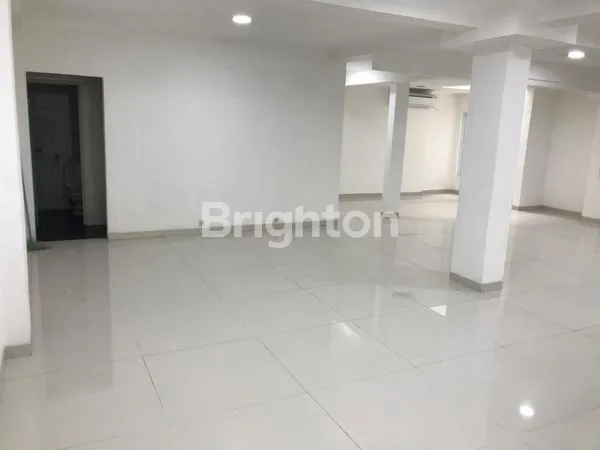 image RUKO RAPI LUAS 300M² 2 LANTAI, SIAP USAHA TRAFIK STRATEGIS RAMAI PERKANTORAN, PUSAT BELANJA, HOTEL, MEETING POINT AREA BLOK M,  PANGLIMA POLIM, PRAPANCA, WIJAYA, KEBAYORAN BARU (5)