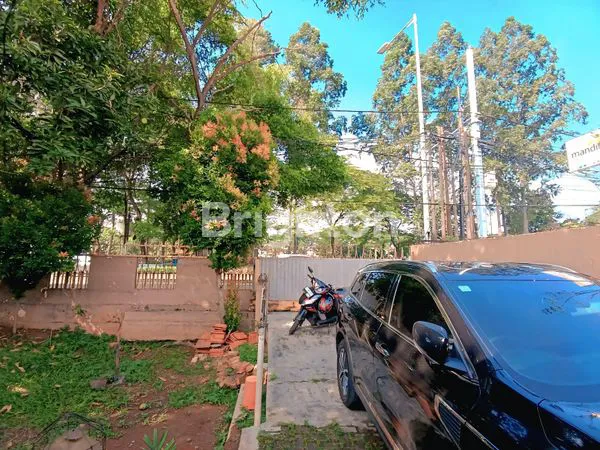 image RUMAH LUAS PINGGIR JALAN RAYA RAMAI STRATEGIS, BEBAS BANJIR, LOKASI KOMERSIL BISNIS, COCOK DIBANGUN BEBERAPA RUKO BESAR, RESTORAN, BANK, KANTOR, SHOWROOM, MINIMARKET, TEMPAT USAHA DI DUREN SAWIT, JAKARTA TIMUR (1)