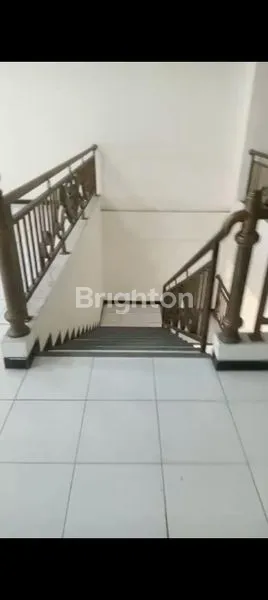 image DISEWAKAN RUKO / 2 LT  COCOK UNTUK KANTOR / SHOWROOM/ USAHA DI JALAN RAYA MAJAPAHIT JALAN PROTOKOL KOTA  SEMARANG  (5)