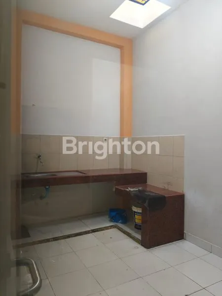 image INVESTASI TERBAIK, SEWA RUKO CANADIAN DI KAWASAN BISNIS COMPARK KOTA WISATA CIBUBUR (4)