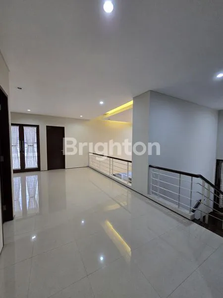 image RUMAH MEWAH ARAYA (6)