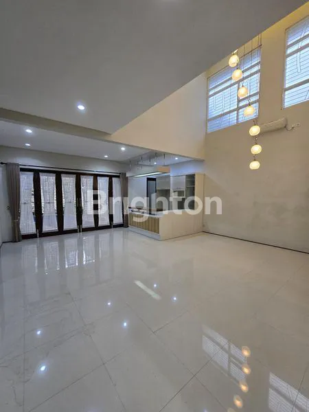 image RUMAH MEWAH ARAYA (4)