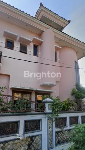 image RUMAH MEWAH SIAP HUNI DEKAT UNIVERSITAS PETRA (2)