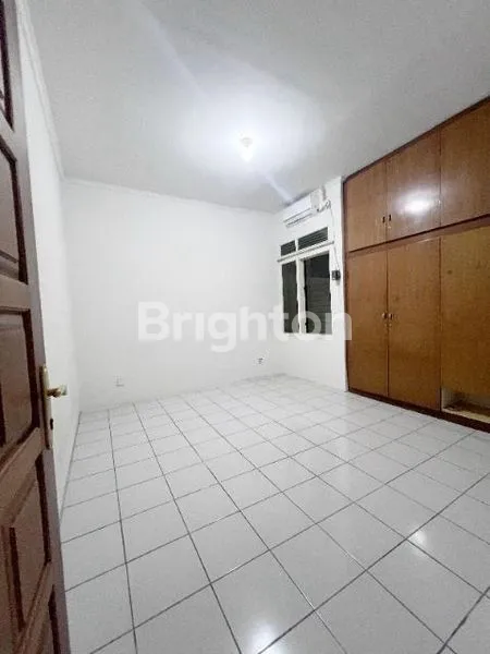 image KARANG ANYAR RUKO 2 LANTAI BAGUS SIAP PAKAI DEKAT SMA LOYOLA TENGAH KOTA SEMARANG (7)