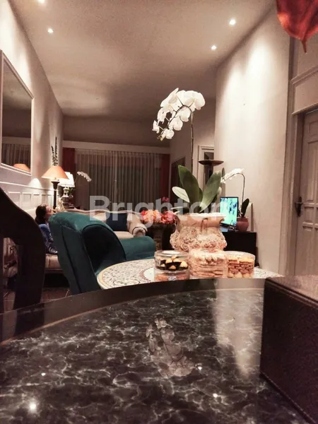 image RUMAH MEWAH 1 LANTAI DI RUNGKUT, LT 200M² SIAP HUNI (3)