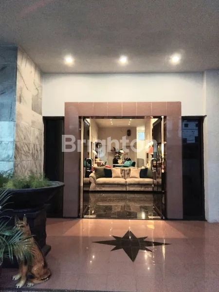 image RUMAH MEWAH 1 LANTAI DI RUNGKUT, LT 200M² SIAP HUNI (4)