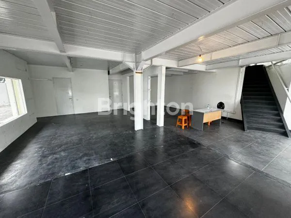 image JUAL CEPAT TANAH + BANGUNAN 2 LANTAI COCOK UNTUK SHOWROOM GUDANG DAN KANTOR (5)
