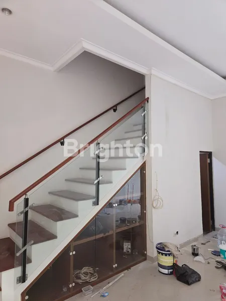 image MURAH RUMAH 2 LANTAI SIAP HUNI DI PONDOK CANDRA – KONDISI SEPERTI BARU! (4)