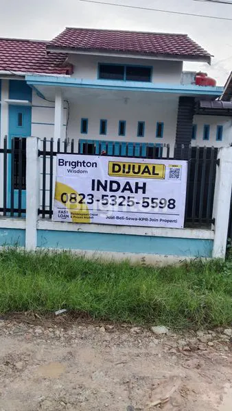 RUMAH CANTIK NAN ELEGAN JALAN TANJUNG RAYA 2 KOMPLEKS VILLA KURNIA KUBU RAYA PONTIANAK