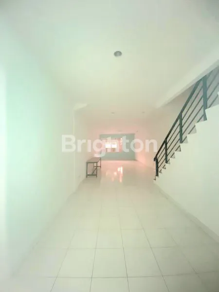 image RUKO 3 LANTAI STRATEGIS DI SAYAP LODAYA BANDUNG, AKSES JALAN LEBAR (2)