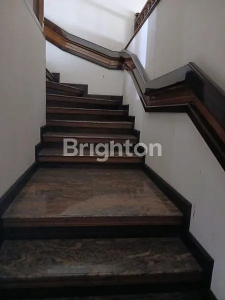 image OLD MONEY HOUSE DENGAN SENTUHAN KAYU JATI DI PASIRKUDA BOGOR (5)