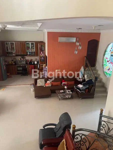image RUMAH BAGUS 3 LANTAI DI SUNTER JAKARTA UTARA  (3)