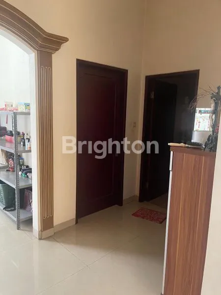 image RUMAH BAGUS 3 LANTAI DI SUNTER JAKARTA UTARA  (8)