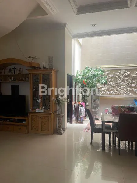 image RUMAH BAGUS 3 LANTAI DI SUNTER JAKARTA UTARA  (5)