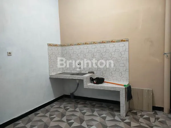 image RUMAH CANTIK LOKASI STRATEGIS AREA KOTA KEDIRI (6)