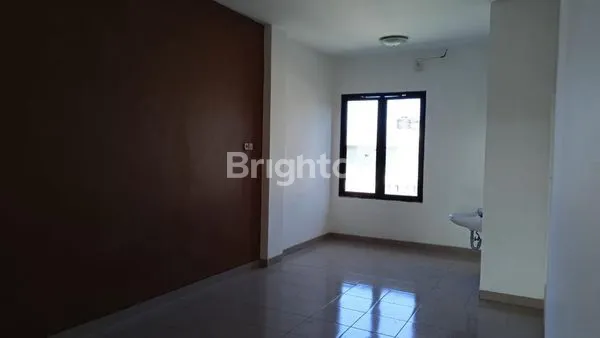 image RUKO 3 LANTAI DI LOKASI STRATEGIS RENON (5)