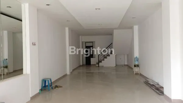 image RUKO 3 LANTAI DI LOKASI STRATEGIS RENON (4)