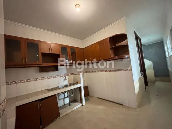 image RUMAH STRATEGIS 8KT DI GATOT SUBROTO,DENPASAR TIMUR BALI (6)