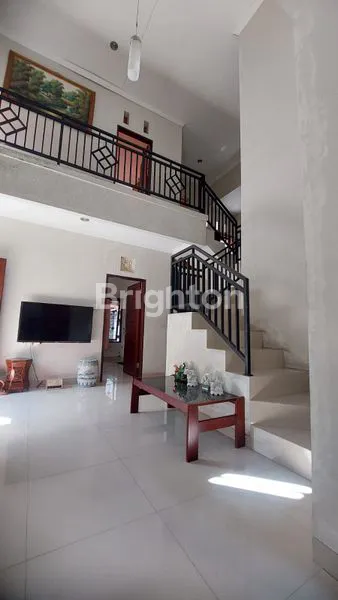 image RUMAH DI GATOT SUBROTO TENGAH (5)