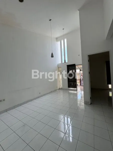 image RUMAH CANTIK DAN STRATEGIS  DI COSMO BSD CITY (3)