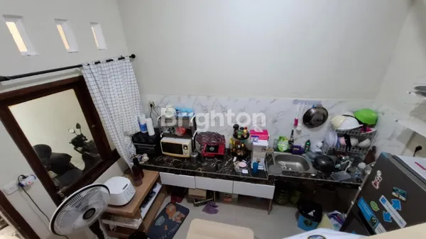 image RUMAH SEMI FURNISH, LEBAK, KENJERAN. KARANG EMPAT, PAKUWON CITY, PLOSO, 3 LANTAI, BEBAS BANJIR (6)