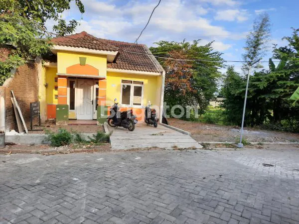 image RUMAH STANDAR TANAH HOOK,SEJUK DAN BERSIH LINGKUNGANNYA DAN BEBAS POLUSI UDARA,BANYAK PENGHIJAUAN (7)
