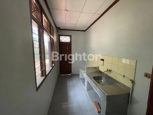 image RUMAH MEWAH 2 LANTAI DI KOMPLEK BINA MARGA, RAWALUMBU BEKASI (5)