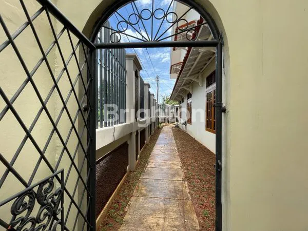 image RUMAH MEWAH 2 LANTAI DI KOMPLEK BINA MARGA, RAWALUMBU BEKASI (6)