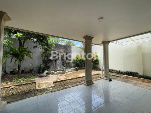 image RUMAH MEWAH 2 LANTAI DI KOMPLEK BINA MARGA, RAWALUMBU BEKASI (2)