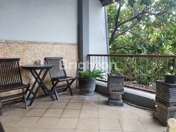 image RUMAH SIAP HUNI.. TERAWAT SELANGKAH DR MERR  PANDUGO TIMUR (3)