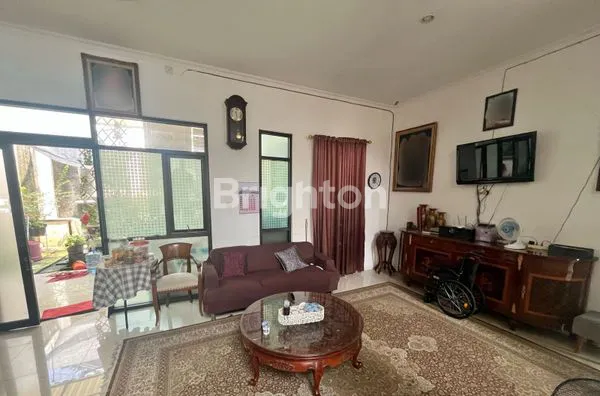 image RUMAH TERAWAT SIAP HUNI DI LOKASI ASRI CLUSTER KENCANA LOKA BSD (4)