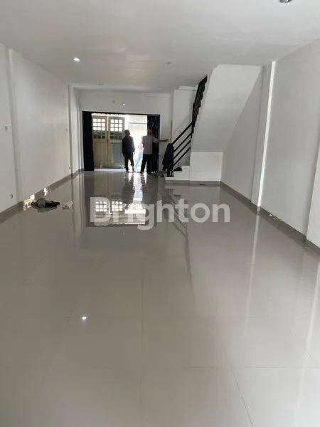 image RUKO BSD 3 LANTAI TERLETAK DI AREA STRATEGIS HADAP JALAN RAYA SERPONG, BSD SERPONG TANGERANG SELATAN, BANTEN (4)