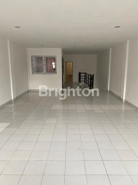 RUKO BSD 3 LANTAI TERLETAK DI AREA STRATEGIS HADAP JALAN RAYA SERPONG, BSD SERPONG TANGERANG SELATAN, BANTEN