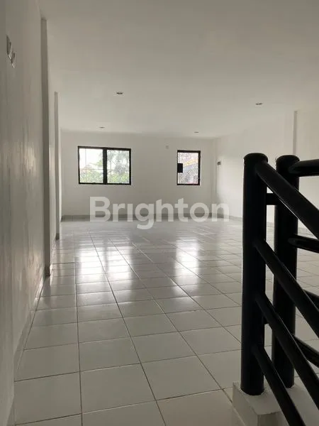 image RUKO BSD 3 LANTAI TERLETAK DI AREA STRATEGIS HADAP JALAN RAYA SERPONG, BSD SERPONG TANGERANG SELATAN, BANTEN (3)