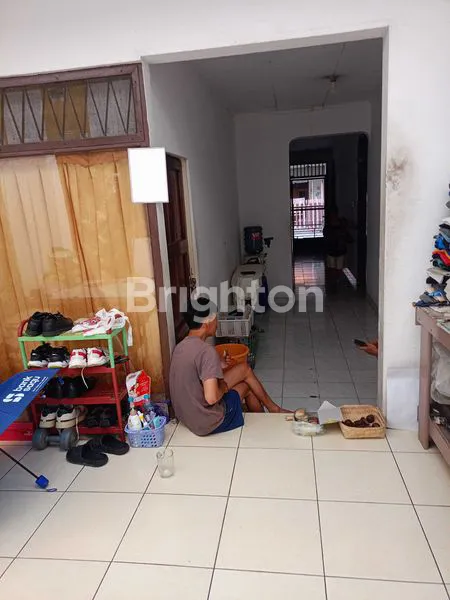 image RUMAH KOS 2 LANTAI SIAP HUNI DI GROGOL, DEKAT PASAR & FASILITAS LENGKAP (5)