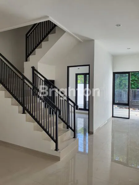 image *RUMAH MINIMALIS MODERN NIRWANA DEKAT RUNGKUT, MERR, IPH, SUPERINDO* (2)